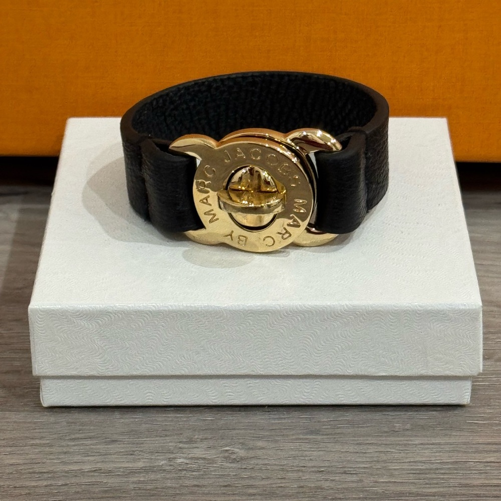 Marc by Marc Jacobs Turnlock Bracelet